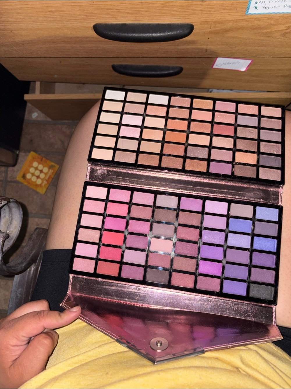 bebe Pink, Purple & Neutral Eyeshadow Palette